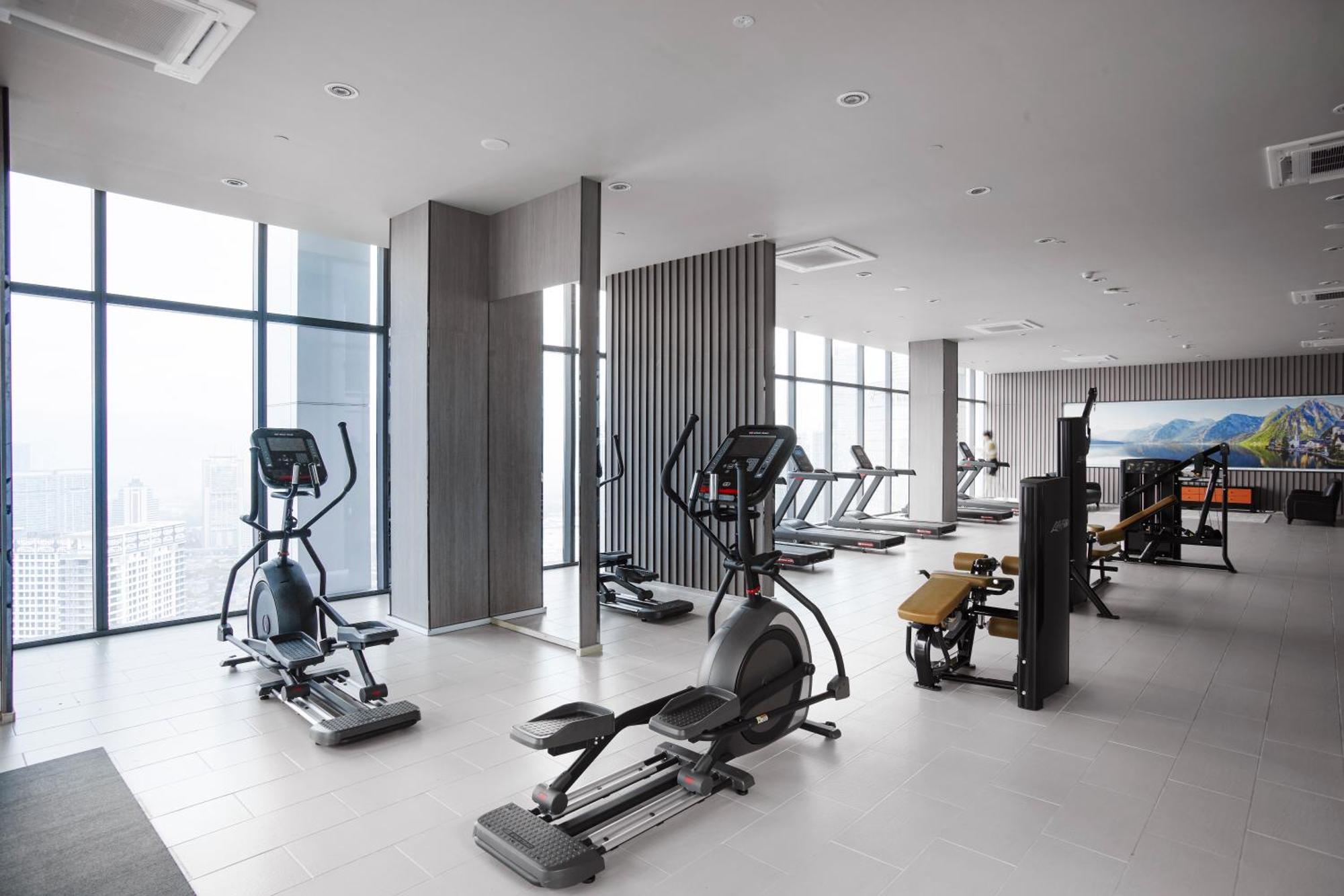 The Face Style Hotel Kuala Lumpur Exterior photo A gym in a condominium