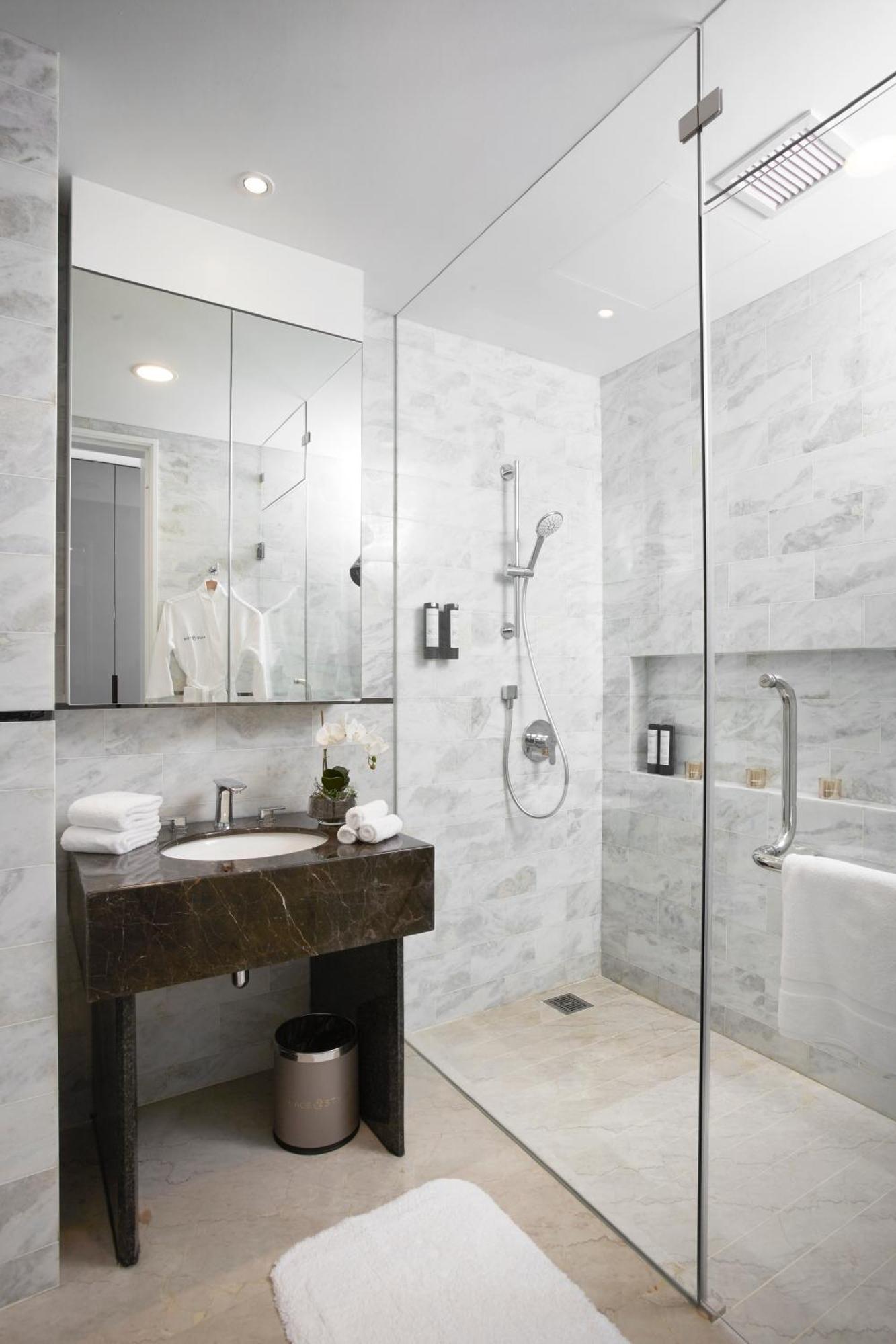 The Face Style Hotel Kuala Lumpur Exterior photo Bathroom